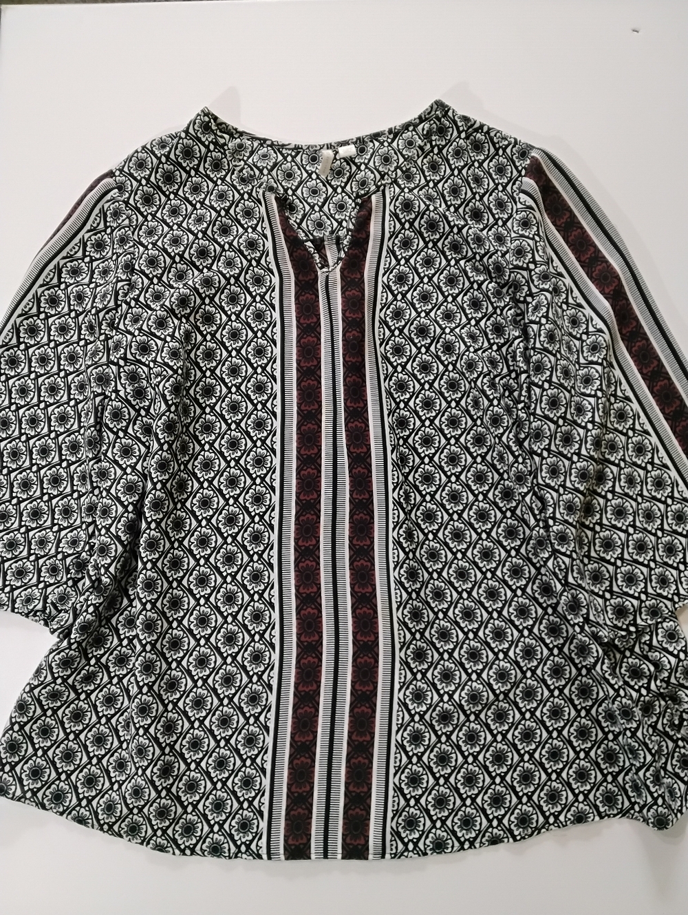 Cato Tunic Top Womens 14/16W Black White Floral Geometric‎ Bell Sleeve Boho